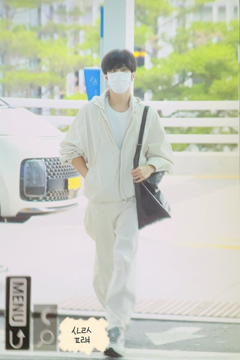 Voice_961027's tweet image. 230708 ICN 출국 프리뷰

#김우석 #KIMWOOSEOK