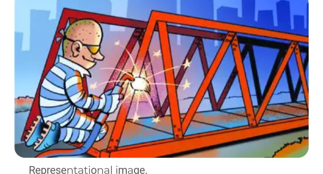 nnatuTOI's tweet photo. #BizarreStory 📢 🚨 
How a 90 foot long and 6 tonne heavy iron bridge was stolen from Malad Back Road

https://t.co/eAKE9M12Fn https://t.co/AFFKG1JJX5