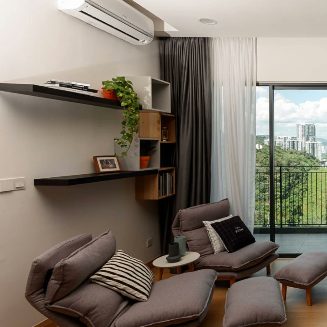 rekatonedotcom's tweet photo. This semi-D with Less than 1,000 sqft 🏠 in Mont Kiara, KL has placed a combination of Modern designs as the entire look for the space👍

Design, build, and furniture were included in project services.

Our PROS: INTERIOR HUNTERS SDN BHD https://t.co/fjwt6o0bn0