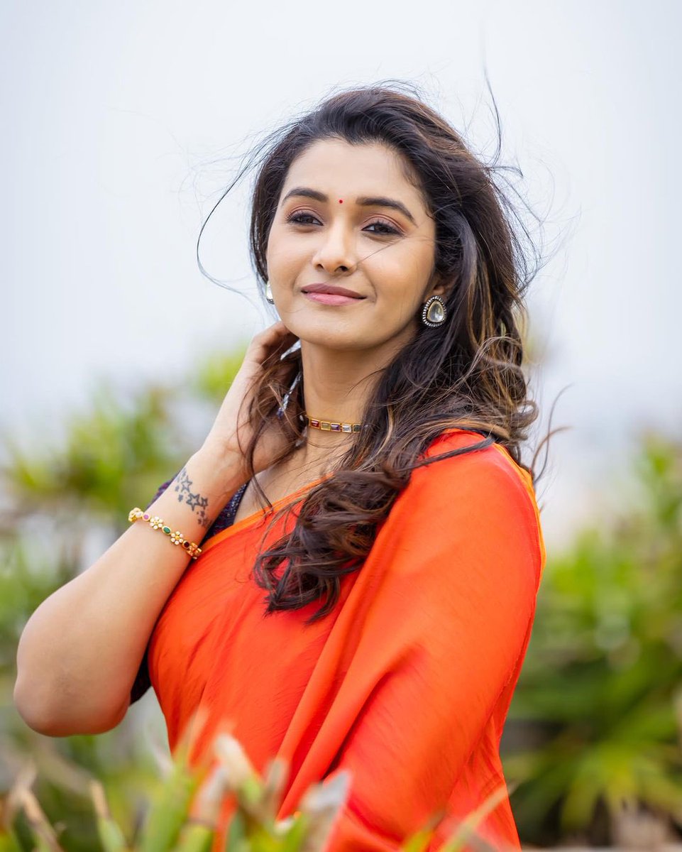 CutenessMania's tweet photo. #priyabhavanishankar https://t.co/ODhiNolOQY