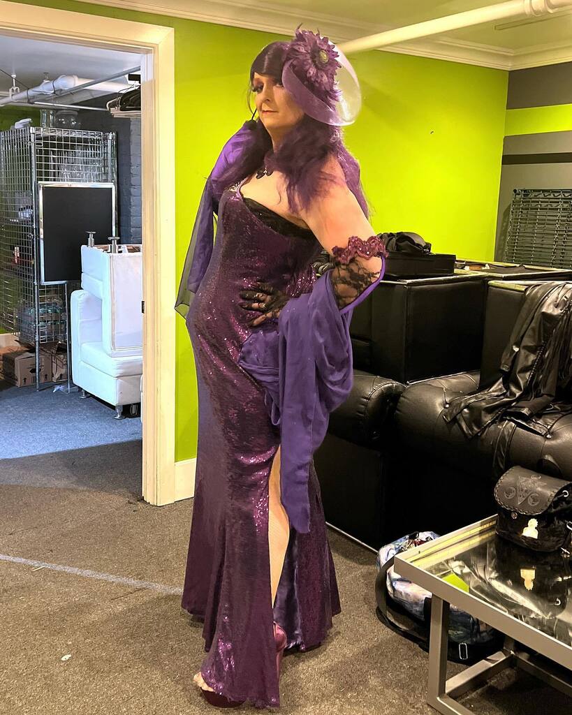 VioletDeVille's tweet photo. Before my act at @coloradoburlesquefest and my post act outfit.
#GirlsLikeUs #TransWoman #TransBurlesque #ShowGirlsLikeUs #TransIsBeautiful #Transgender #Trans #Queer #PanSexual #Burlesque #TransPerformer #LGBTQIA #TransWomenOfInstagram #transGirl #sel… https://t.co/3SP9uxNHv9 https://t.co/NPIquNadeq