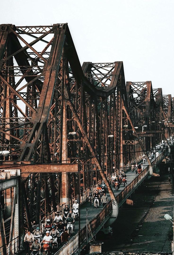 VieJoyTravel's tweet photo. Hanoi is a city that blends nostalgia & modernity. As the capital of #Vietnam, it features old streets with remnants of the past, bustling #LongBien Bridge, narrow railway tracks & moss-covered corners. All of these elements contribute to the enchanting & dreamy allure of #Hanoi https://t.co/183jKGDALr