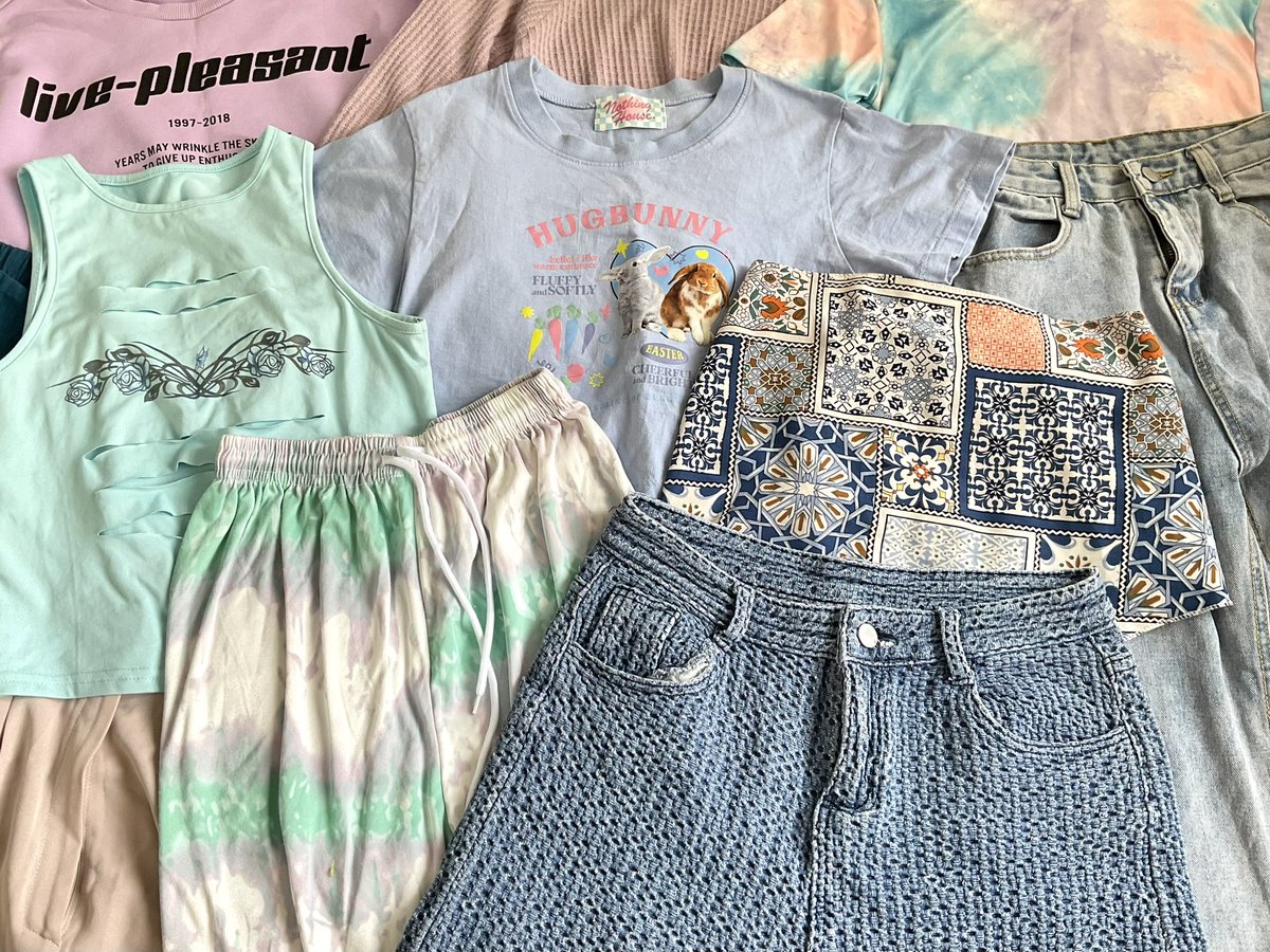 usedbybabym's tweet photo. ꒰Lot 37⛅️ส่งต่อเสื้อผ้าน่ารัก
ครอป งานป้าย มาปักกัน

รี+ปัก / ฟอลไอจี ลด 5 บาท
🚚 ค่าส่ง 35 ต่อไป+5
ลงวันนี้ 20.00 เดี๋ยวมาเฟบเรียกน้า♡🤟🏻꒱

#ส่งต่อเสื้อผ้า #เสื้อผ้ามือสอง #ส่งต่อเสื��อผ้ามือสอง #ส่งต่อเสื้อผ้ามือ2 #เสื้อผ้ามือ2 #เสื้อผ้ามือสองสภาพดี #โล๊ะตู้เสื้อผ้า #ส่งต่อ https://t.co/5WTx7gRgfQ