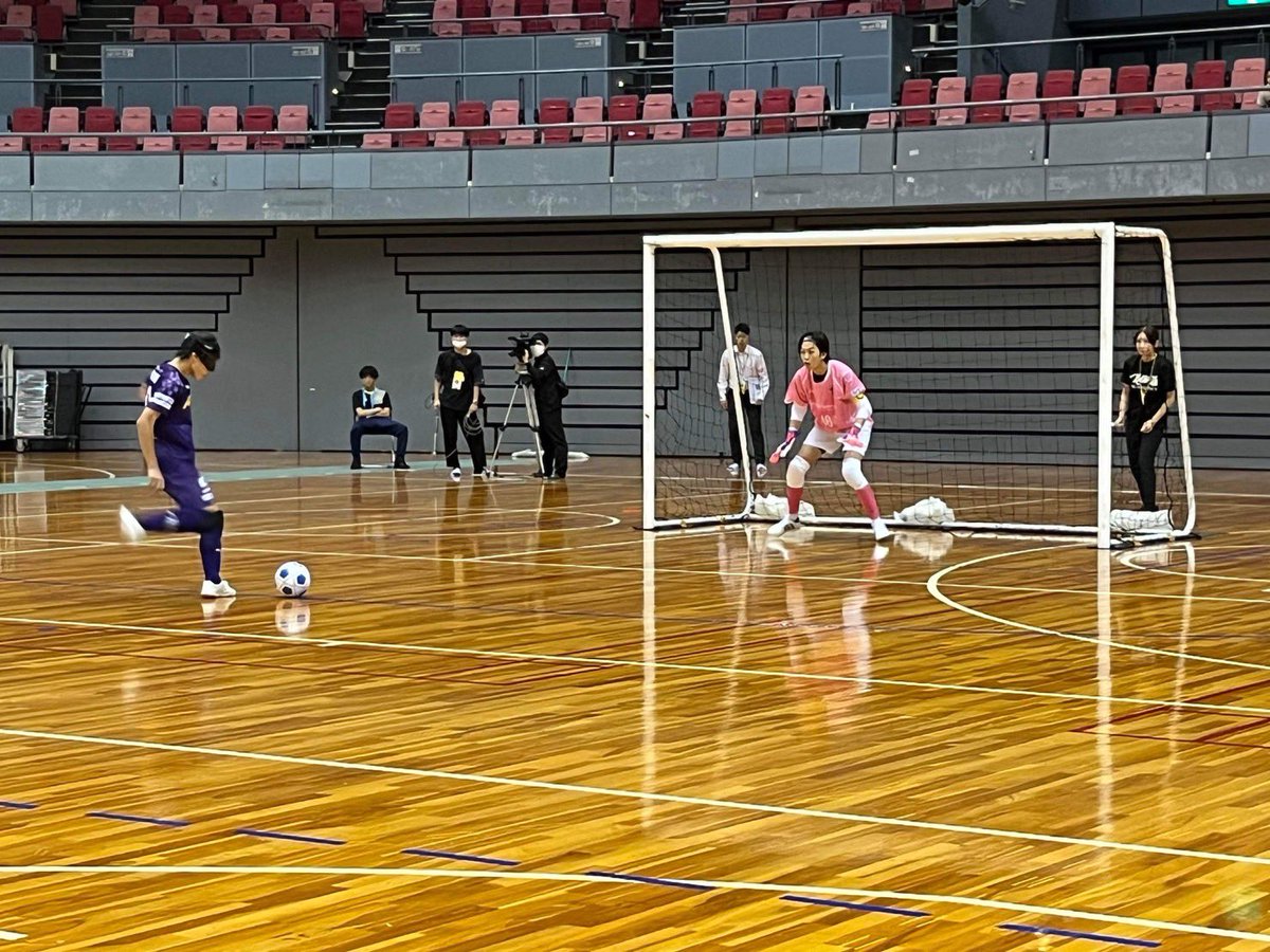 HBG20220701's tweet photo. 7月2日のブラインドサッカー西日本リーグの運営に関わらせていただきました!
#hbg
#広島文化学園大学
#トレーナー
#スポーツトレーナー
#ibfa
#広島グリーンアリーナ
#ブラインドサッカー
#運動指導
#パラスポーツ
#鍼灸
#アロマ
#マッサージ
#ジュニア
#ジュニア運動指導
#パラスポーツ体験 https://t.co/e7GyBRcjxU