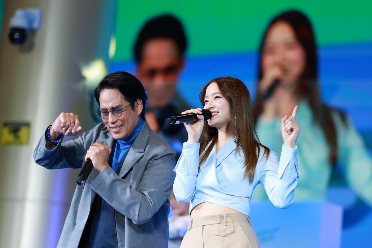 MuzikMove's tweet photo. ขอบคุณปตท. ที่เลือก @inkwaruntornp
จากค่าย @boxxmusicteam ศิลปินในเครือ Muzik Move ให้เข้าร่วมโปรเจกต์สุดพิเศษถ่ายทอดบทเพลง “เธอคือพลังของฉัน” กับพี่เบิร์ด เนื่องในโอกาสครบรอบ 45 ปี💛

#MuzikMove
#INKWARUNTORN
#BirdThongchai #เธอคือพลังของฉัน
#จุดพลังชีวิตขับเคลื่อนอนาคต
#45thPTT https://t.co/bwTc5EFMEE