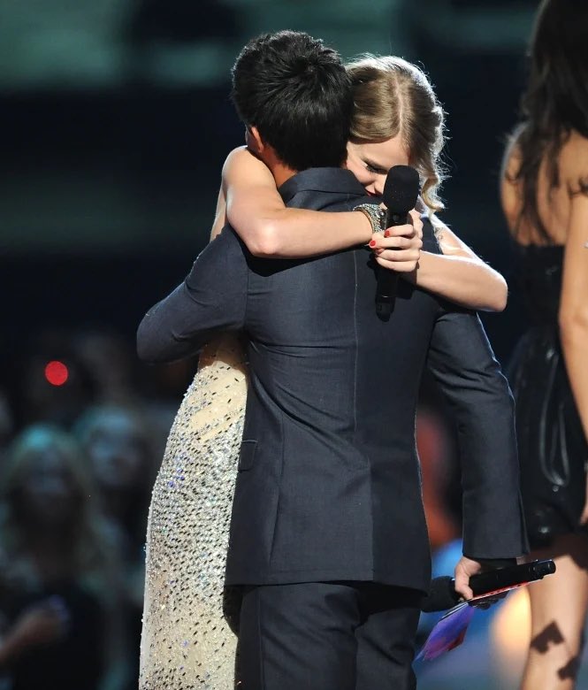 daysevermore's tweet image. STOP IT RIGHT NOW