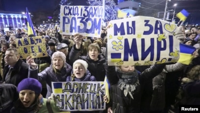 ol_ko__'s tweet photo. @themortal_coil @EdKrassen It is surprising that as soon as Russia occupied these territories, everyone immediately decided to withdraw from Ukraine. Who is this lie aimed at?🤦🏻‍♂️🤦🏻‍♂️🤦🏻‍♂️  A month before the occupation, for some reason, no one even expressed such thoughts.  The photo shows Donetsk and Luhansk https://t.co/XpAWvvLGgN