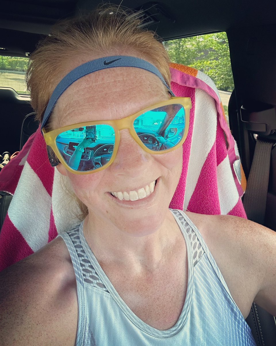 RunEatBeHappy's tweet image. Do not listen to that first mile. It’s a trickster! 

5 mile run to start my day
20 min strength after closing tonight 

#workingmom #dowhatyoucan #grace #runner #running #runnersofinstagram #fridaynight #coreworkout