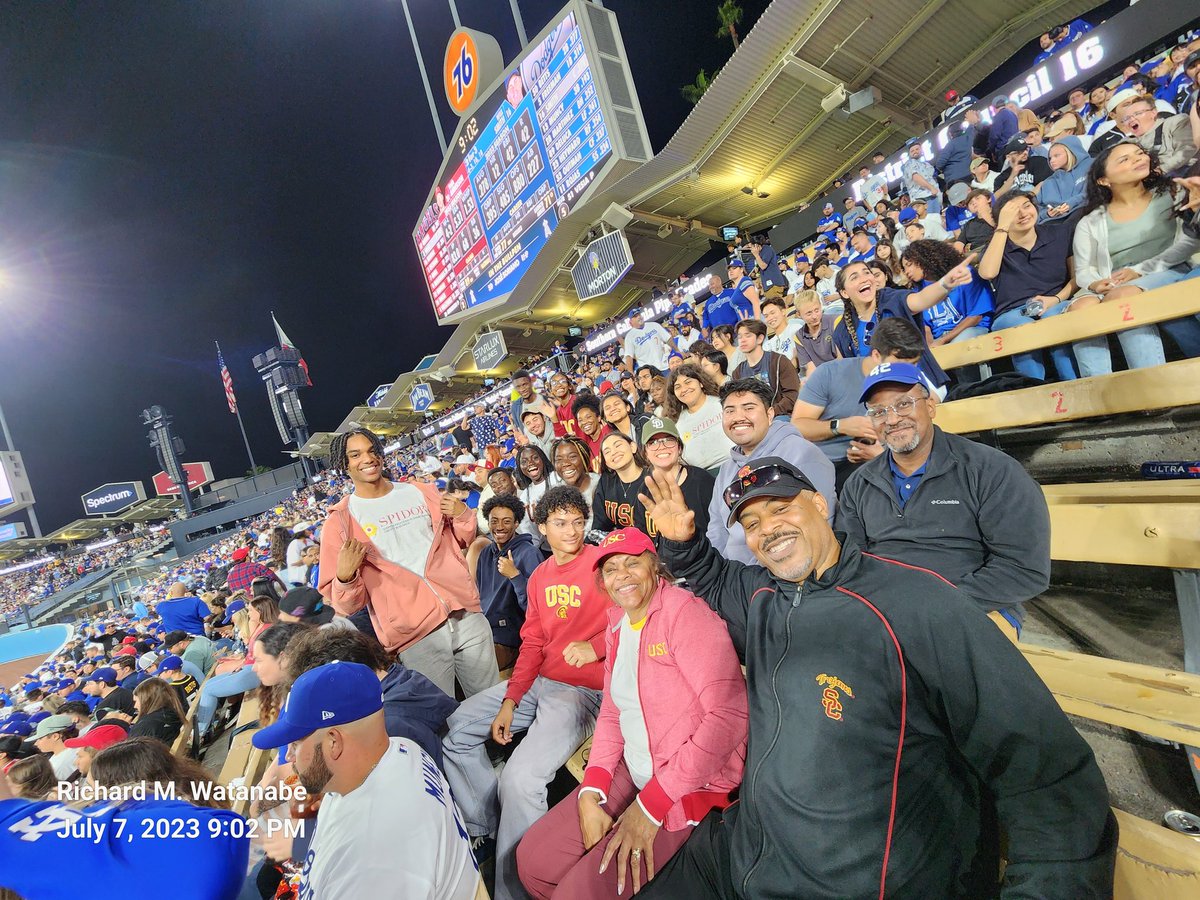 Our <a href="/KECKSchool_USC/">Keck School of Medicine of USC</a> summer research program students (#BridgingTheGaps, #SPIDOR, #EHMatters, #LAsBEST) enjoying a night out at #DodgerStadium.  Thank you <a href="/DeanMeltzer/">Carolyn Meltzer, MD</a>!!

<a href="/USC/">USC</a>