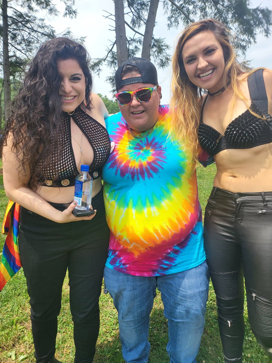 _ċѧmєяoň_⚗ tweet media