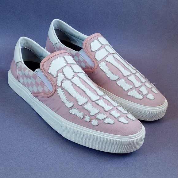 So good I had to share! Check out all the items I'm loving on <a href="/Poshmarkapp/">Poshmark</a> from <a href="/DesignerCloset5/">Designer Closet</a> <a href="/TheBandTeeShop/">The Sally Ann Shop / The Band Tee Shop</a> #poshmark #fashion #style #shopmycloset #manoloblahnik #loft: posh.mk/j417qB01fBb