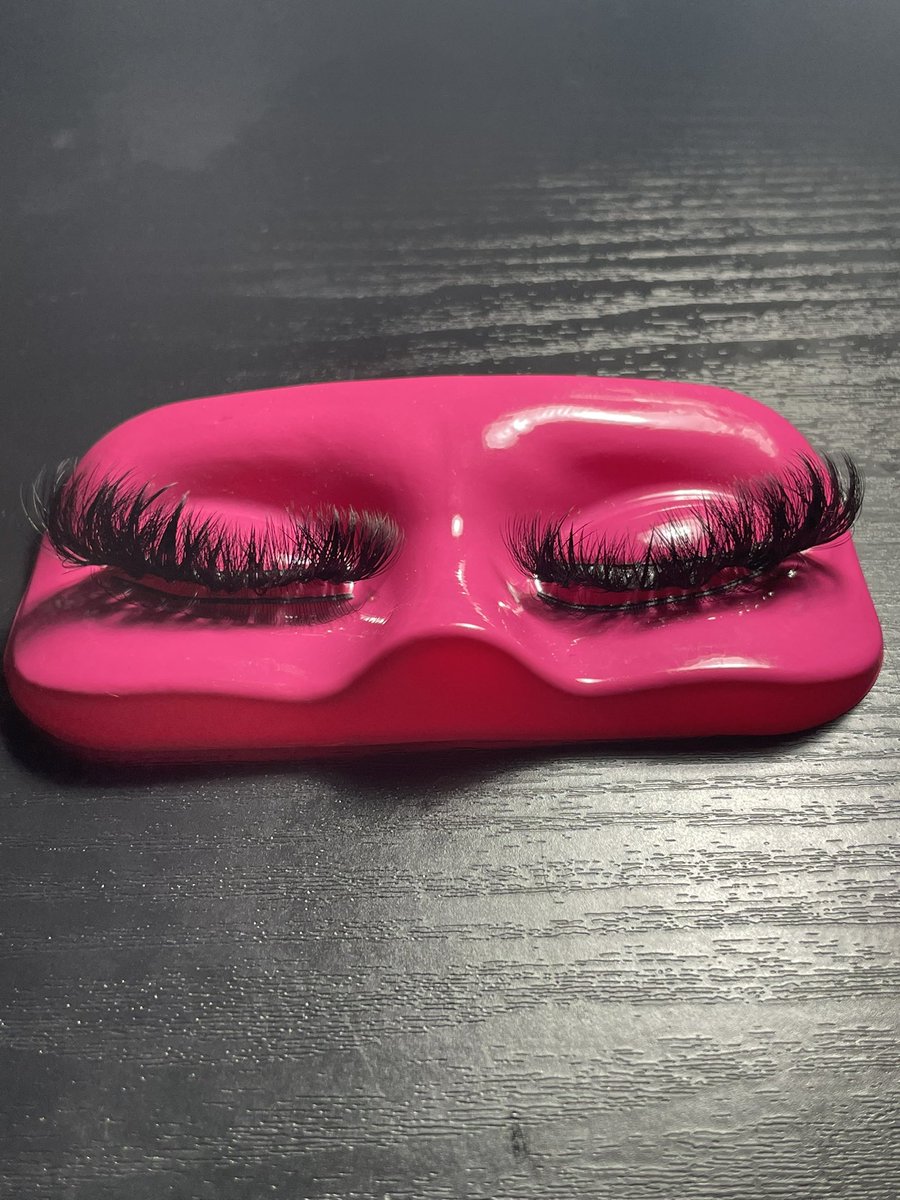 Theolaf05's tweet photo. 😍😍#striplashes #lashes #eyelashes  #dlashes #beauty #lashextensions #lashesonfleek #eyelashextensions #volumelashes #falselashes #fauxminklashes #lash #lashesfordays #lashartist #fluffylashes #explorepage #lashtech https://t.co/GIpsSga9Jl