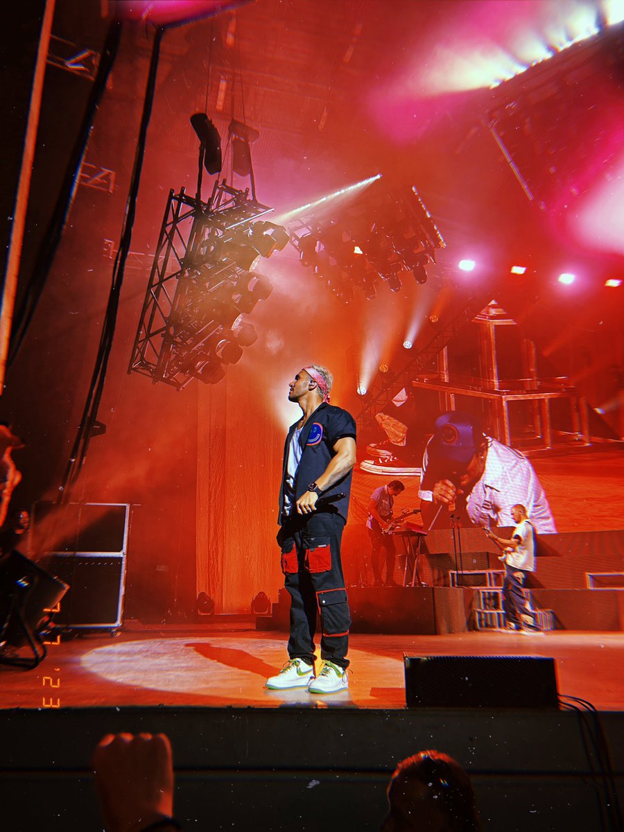 ajones1315's tweet photo. @bigtimerush @TheCarlosPena @jamesmaslow @1LoganHenderson @HeffronDrive sweet pics dudes love you https://t.co/YbnrW4sNK6