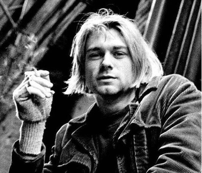 RT @crockpics: Kurt Cobain, 1991. Photo by Chris Cuffaro. https://t.co/LP4APCQXjy
