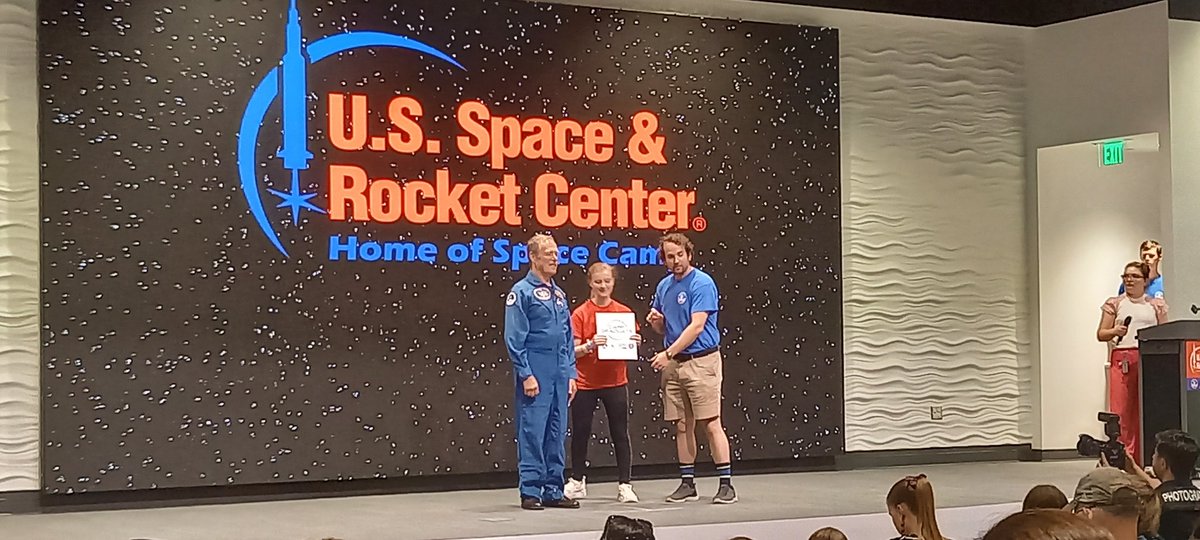 MarshlandHS's tweet photo. Gabi and Harry were presented their graduation certificates by Astronaut Robert 'Hoot' Gibson today.
Such an amazing experience.
#spacecamp #amazingtrip https://t.co/YpWEXtBD9K