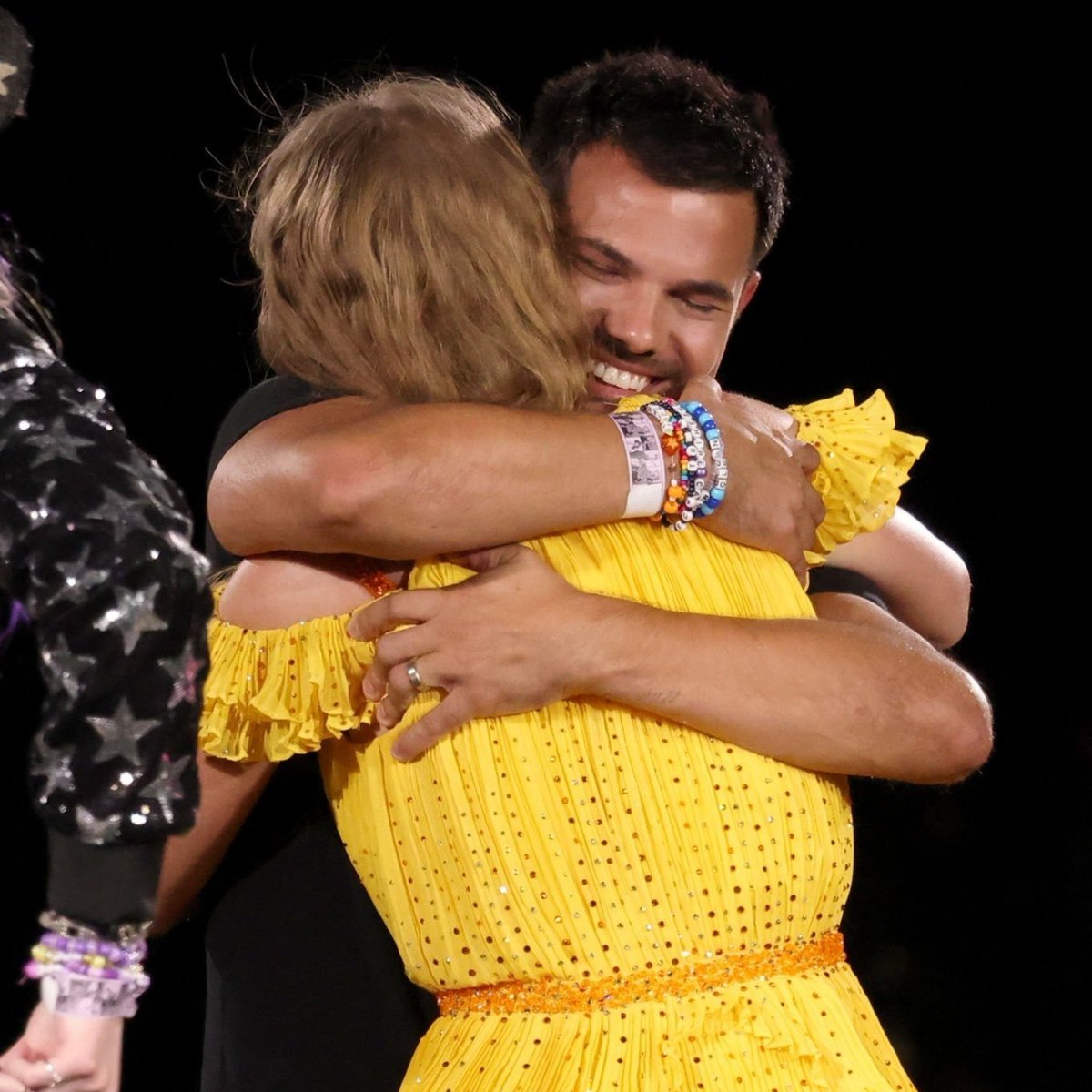 TheSwiftSociety's tweet photo. 💬| Taylor Lautner on @TaylorSwift13

“I respect you so much for the songwriter, artist, but also for the human you are. I am honored to know you” https://t.co/WIzKaWMijP