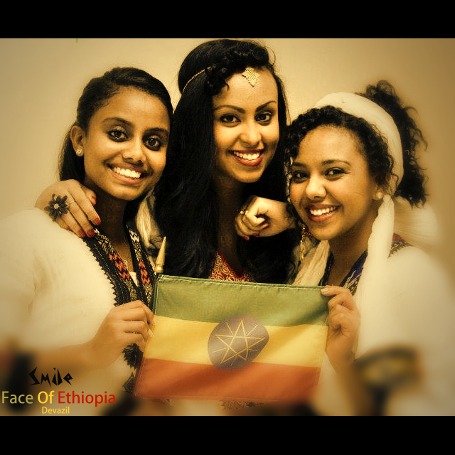 Exoticethiopian's tweet photo. Smiling Ethiopia #6!
#FacesofEthiopia #Smile #culturalattire #Patriotism #unityinharmony #peaceandlove #VisitEthiopia
@visiteth251 @SmartEthiopians @KiyaEthiopia @EskedarAB @iyoba4u @HermelaTV @AfricanArchives @cobbo3 https://t.co/B3weVhdRbA