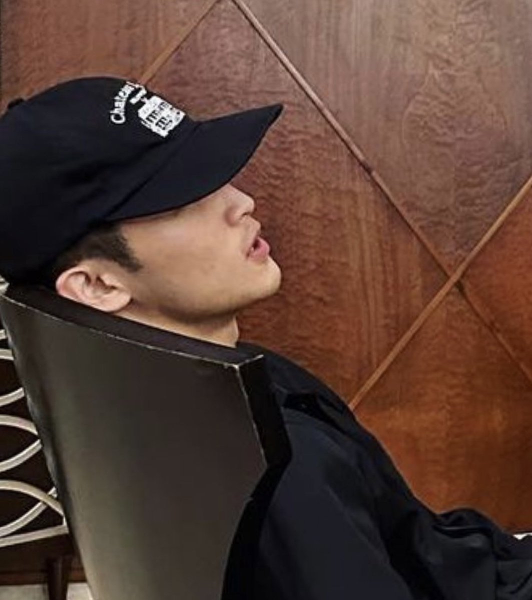 Ieemarkees's tweet photo. mark in santiago https://t.co/20Kjzv8yBG
