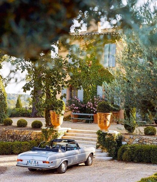 archistar1's tweet photo. Explore..
#roadtrip #frenchriviera #HotJuly https://t.co/WYaT4TRoNt