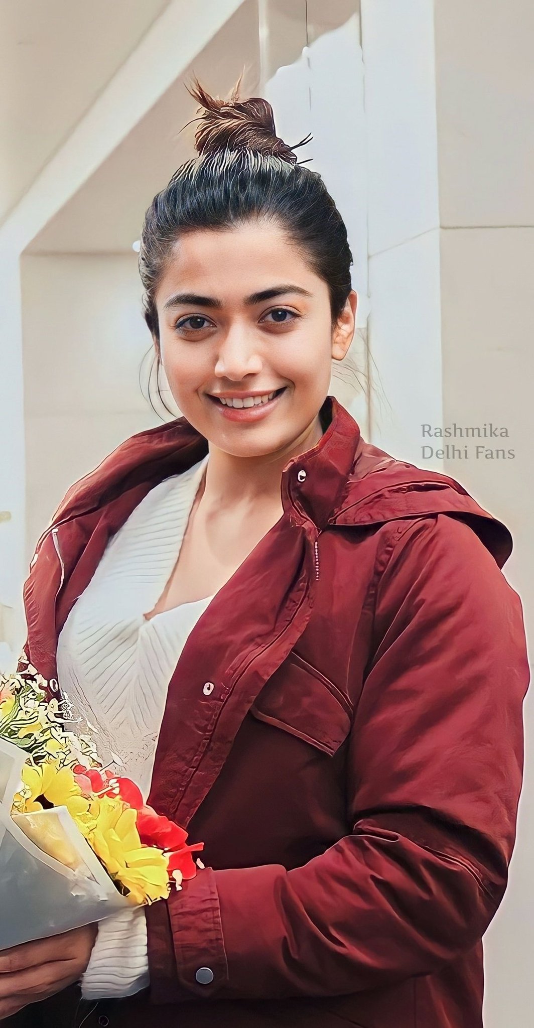 Rashmika Delhi Fans On Twitter I Think She Is The Only Actress Who Can Give Pictures With 