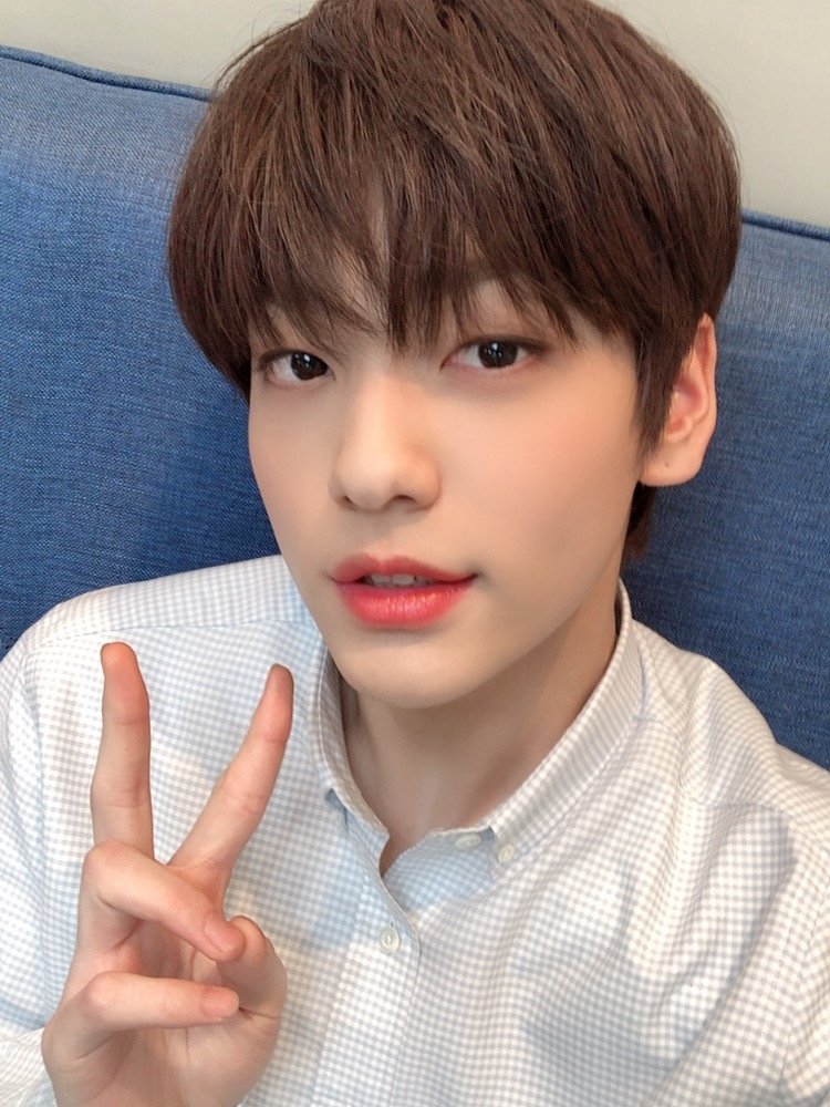 hourly soobin 🍫🏡 (@csbshour) on Twitter photo 