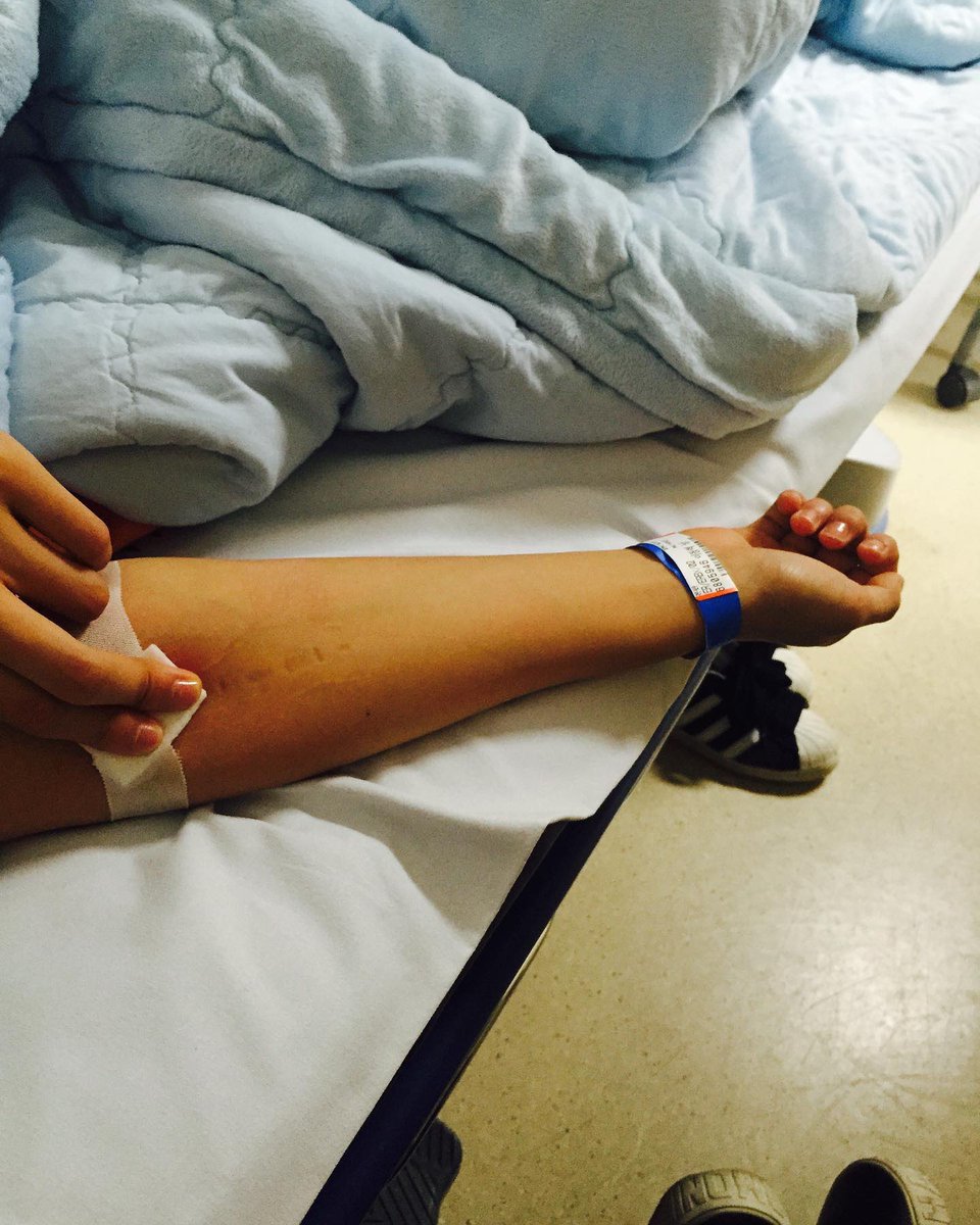 라미。 tweet media