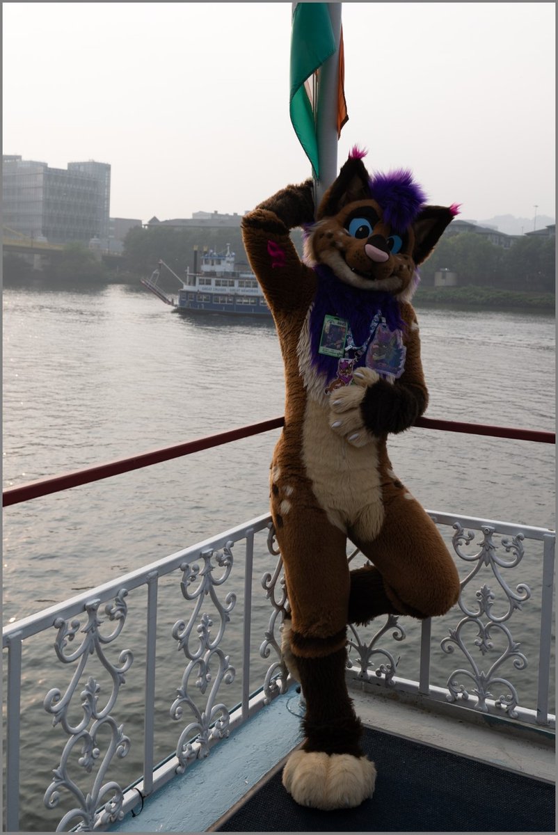 Bluehasia's tweet photo. Wanted to make @SmellyStrobes photo special from the AC boat cruise. 

Raw>Edits>Sky replace and content aware fill to remove badges and dirt https://t.co/Jnk4nNqNpp