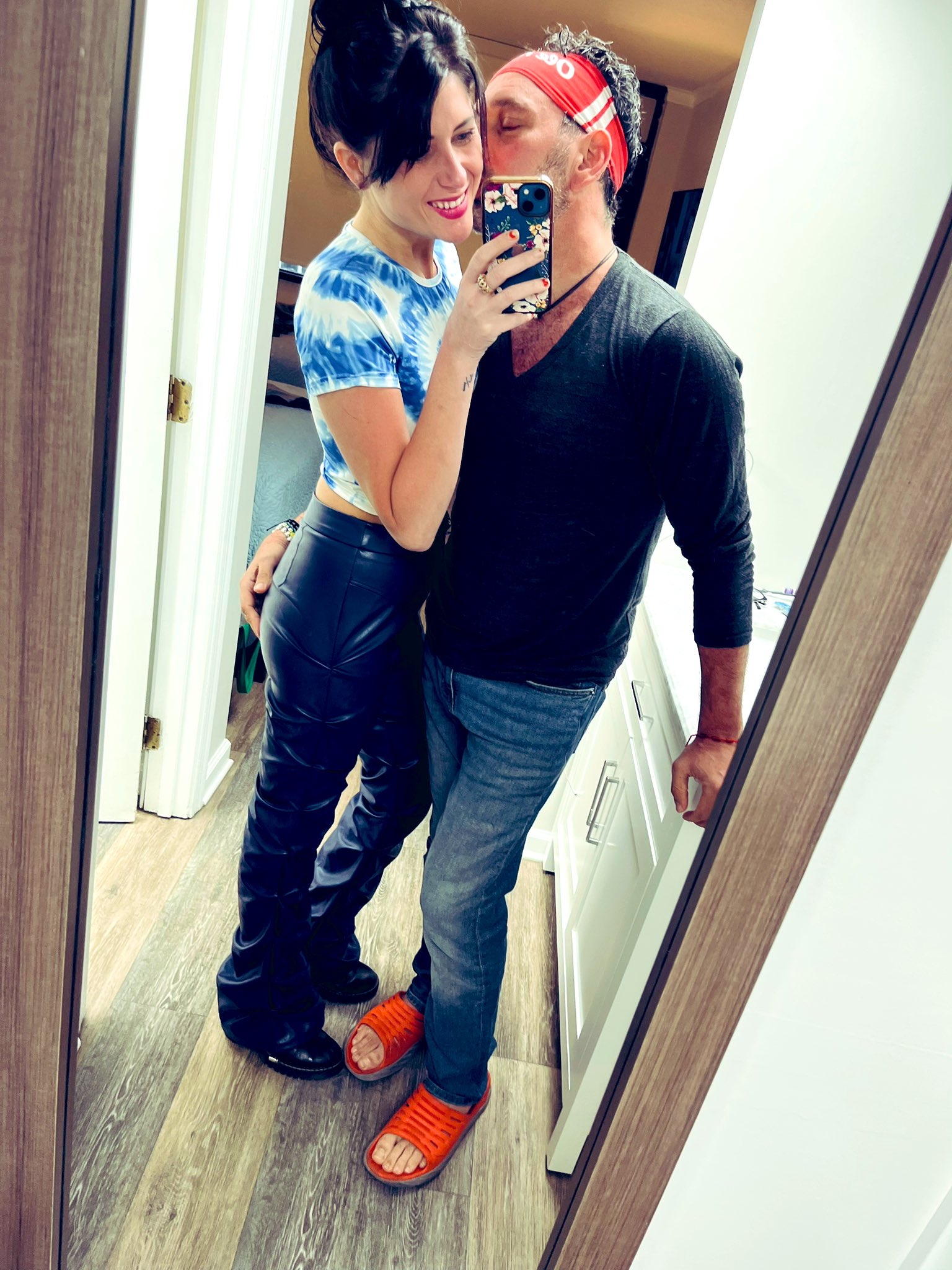 Keanu Thompson on Twitter: "Love a man with an open toed shoe. 🧡 🤣