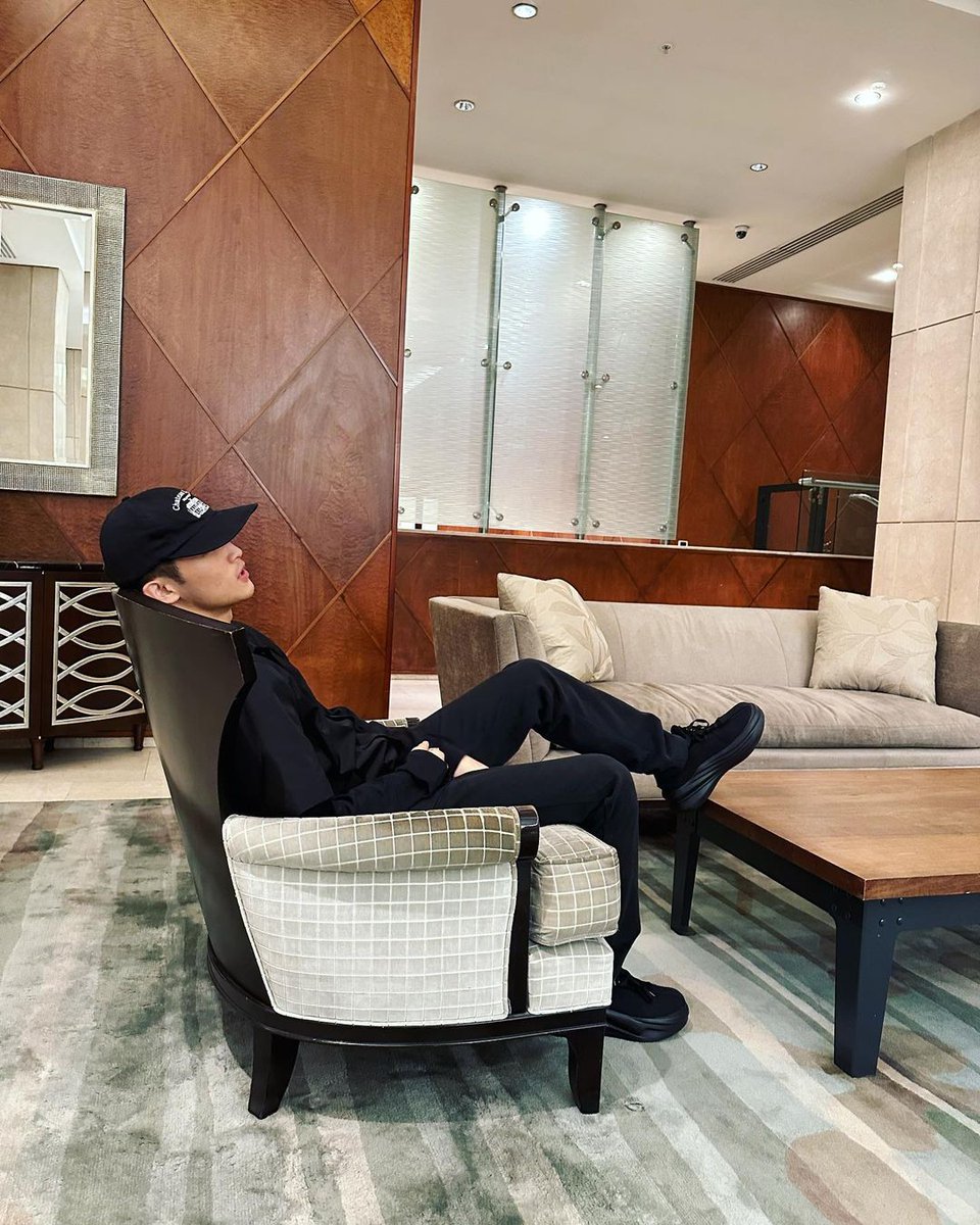MARKLEE_IDN's tweet photo. [230708] MARK instagram post update

"#santiago"

#MARK #마크 #NCT https://t.co/WPjihqtI1i
