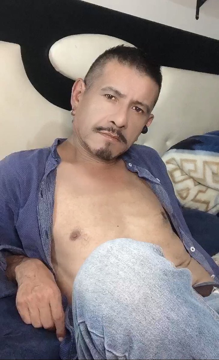 Claro que no estoy amargado lo que pasa es que cada lágrima me ha enseñado a evitar que dañen por lo menos ahora sé lo que no quiero