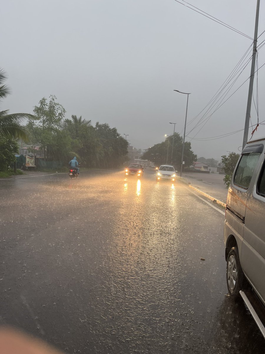 VudayaBhaskar's tweet photo. Rain run 🏃‍♂️ is fun 😉 !! https://t.co/Bg2Wnxc6kz