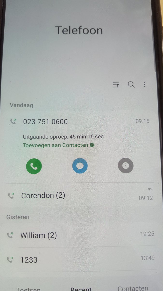 Goedemorgen <a href="/corendon/">Corendon</a> <a href="/TeamCorendon/">Team Corendon</a> 3 kwartier in de wachtrij is wel heel erg lang. Vind u niet? Ik kan in 'Mijn Corendon' geen parkeervoucher noch vliegtuigstoelen reserveren ondanks invoer van reserverings- en vluchtnummer voor vertrek op 8 augustus a.s. Hoe zit dat?