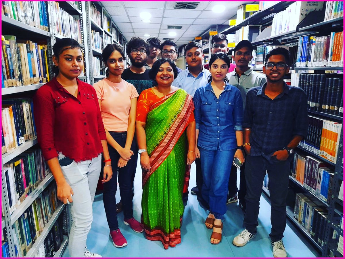 PriyaSenguptaIN's tweet photo. With some of my new #BBA &amp; #MBA students ! Looking forward to #mentoring them and #learning from the #ReverseMentoring :) Cheers !!!

#JU #JadavpurUniversity 
#BBA2023 #BBAadmission #BBAadmission2023
#MBA2023 #MBAadmission #MBAadmission2023 https://t.co/QD77PzSSbB