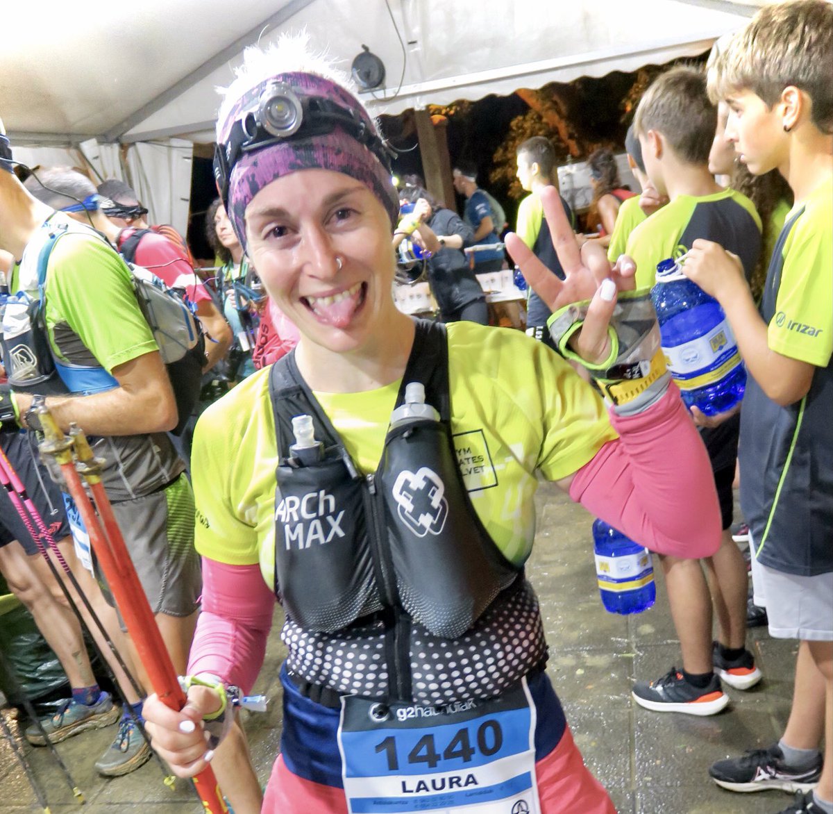 moxigeno's tweet photo. BUENOS DÍAS EHUNMILAK! Así pasaba esta madrugada la G2H-8k por Larraitz, sonriendo hacia el Txindoki. 
Joseba Escudero y OIhana Azkorbebeitia lideran ahora, tras pasar ya San Adrián rumbo Aizkorri. 
👉 https://t.co/gFT6szJkYj
👉 https://t.co/fGDtwiK3iM
@EhunmilakG2 #ehunmilak https://t.co/x1niPYd6fp