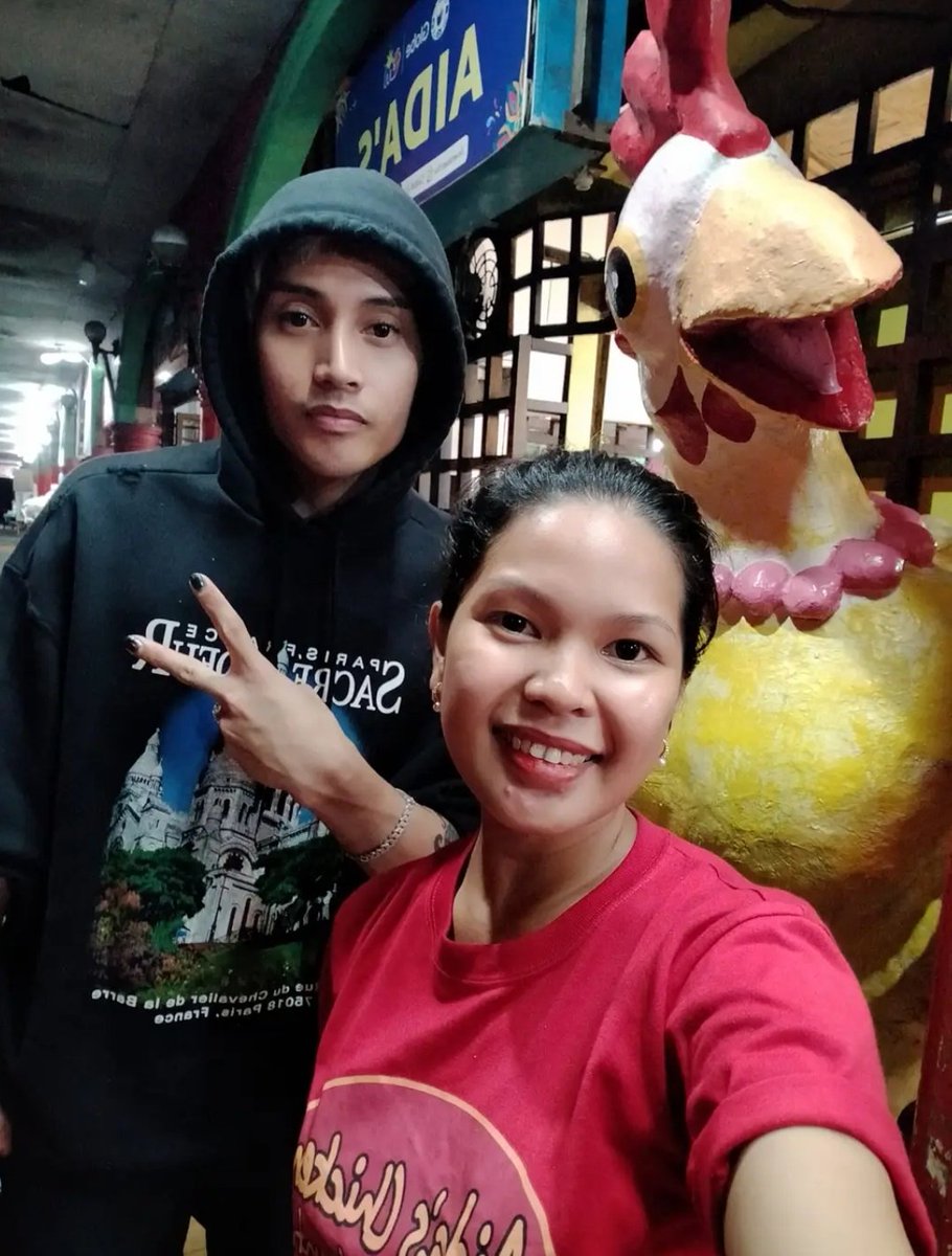 Spotted: Ken in the famous Manokan Country of Bacolod!!!! So they're here na or nauna si Ken?

#SB19 <a href="/SB19Official/">SB19 Official</a>