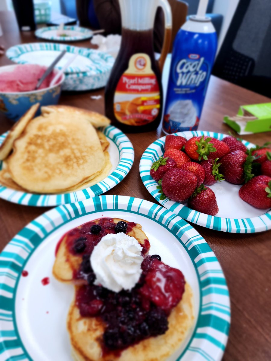 It's that time of year again.....
Kicking off Stampede with a pancake breakfast for this amazing team! 

Happy Stampeding 🤠

#Stampede2023 

<a href="/KapilaAjay/">Ajay Kapila</a> 
<a href="/rucheera_pandey/">wanderlust</a> 
<a href="/JanjuaSandy/">Sandy Janjua</a> 
<a href="/robghazal/">Robert Ghazal</a>