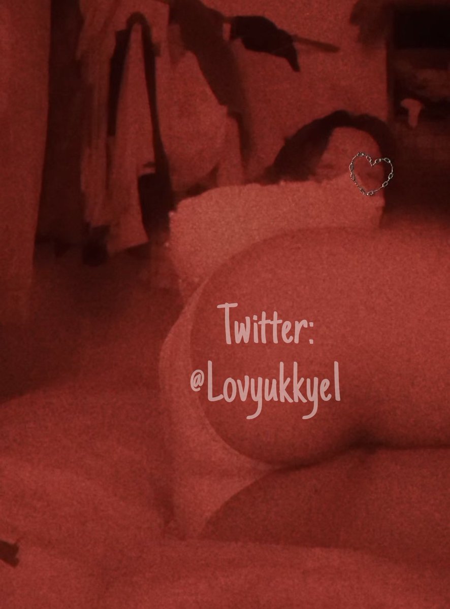 lovyukkye1's tweet photo. Me hacen a un lado la braga? 🤤 https://t.co/Kb7n1xfxy4
