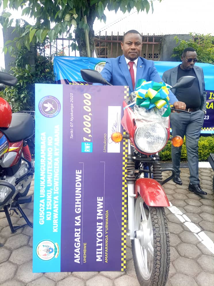 Kamembe Sector (@kamembese) on Twitter photo Oyeeee <a href="/KamembeSe/">Kamembe Sector</a> umwanya wa kabiri twafashe mu ntara y'<a href="/RwandaWest/">Western Province I Rwanda</a> uduhesheje #MoTo ni mu bukangurambaga bw' isuku n'umutekano bwari bwateguwe na <a href="/Rwandapolice/">Rwanda National Police</a> .<a href="/JeanPierreIyak3/">Jean Pierre</a> <a href="/DrKibiriga/">Dr. ANICET KIBIRIGA</a> <a href="/RusiziDistrict/">Rusizi District</a> <a href="/HabitegekoFran1/">Habitegeko Francis</a> <a href="/LouisNdagije/">Louis</a> Oyeeee <a href="/KamembeSe/">Kamembe Sector</a> umwanya wa kabiri twafashe mu ntara y'<a href="/RwandaWest/">Western Province I Rwanda</a> uduhesheje #MoTo ni mu bukangurambaga bw' isuku n'umutekano bwari bwateguwe na <a href="/Rwandapolice/">Rwanda National Police</a> .<a href="/JeanPierreIyak3/">Jean Pierre</a> <a href="/DrKibiriga/">Dr. ANICET KIBIRIGA</a> <a href="/RusiziDistrict/">Rusizi District</a> <a href="/HabitegekoFran1/">Habitegeko Francis</a> <a href="/LouisNdagije/">Louis</a>