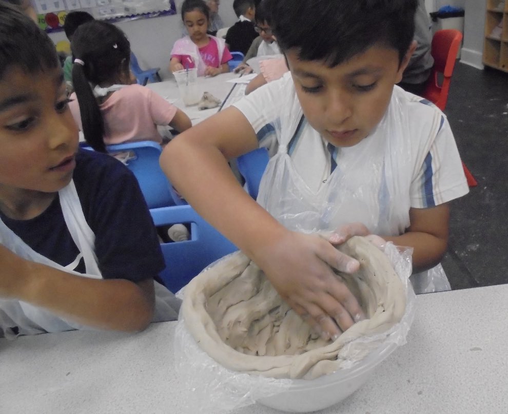 HealeySchool's tweet photo. #Y1 children had a fantastic time designing and creating clay animals, as part of the #ChangeProject, for #Art and #DT, with artist Natasha @MosaicAssoc Visit @OakwellHall to see the exhibition from local schools. Thank you to parents who came and worked with their children βοΈπ https://t.co/JbtxmG0qs1