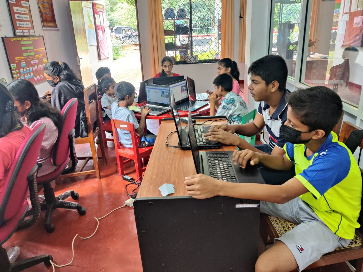 stemuplk's tweet photo. CoderDojo @ Doluwa Public Library, Kandy District - July, 2023
#lka #Scratch #CoderDojo #SLTMOBITEL #STEMUP https://t.co/G8E5sZzZHe