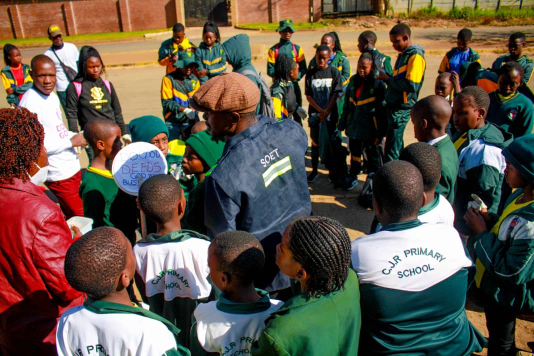 SaveOurEnviron3's tweet photo. July National Clean Up Campaign 😀

Thank you all who participated and supported!!!

@EMAeep 
#soetzim https://t.co/DeqwQtDeBR