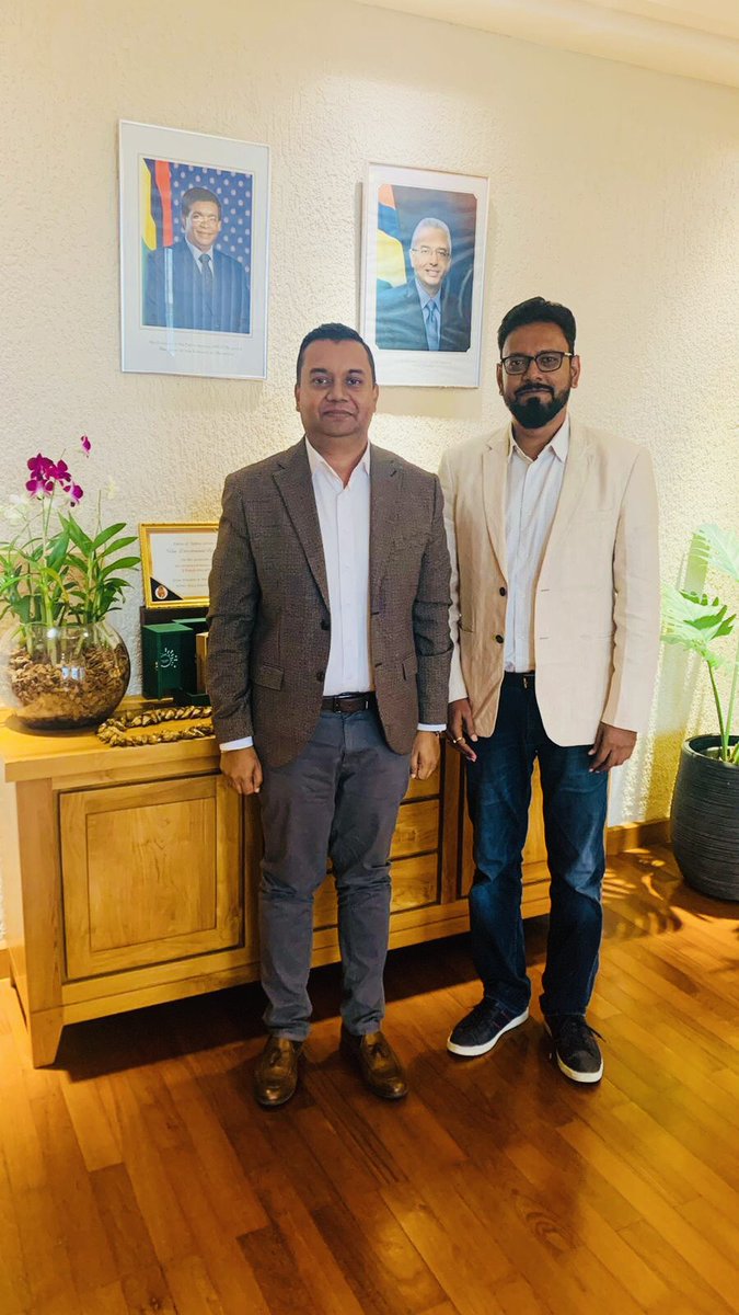 innovationz's tweet photo. Had a wonderful meeting with Hon. Deepak Balgobin, Minister of Information Technology, Communication and Innovation, Mauritius

@DeepakBalgobin

#mauritius #ICT #innovation https://t.co/UCjeabRhl0