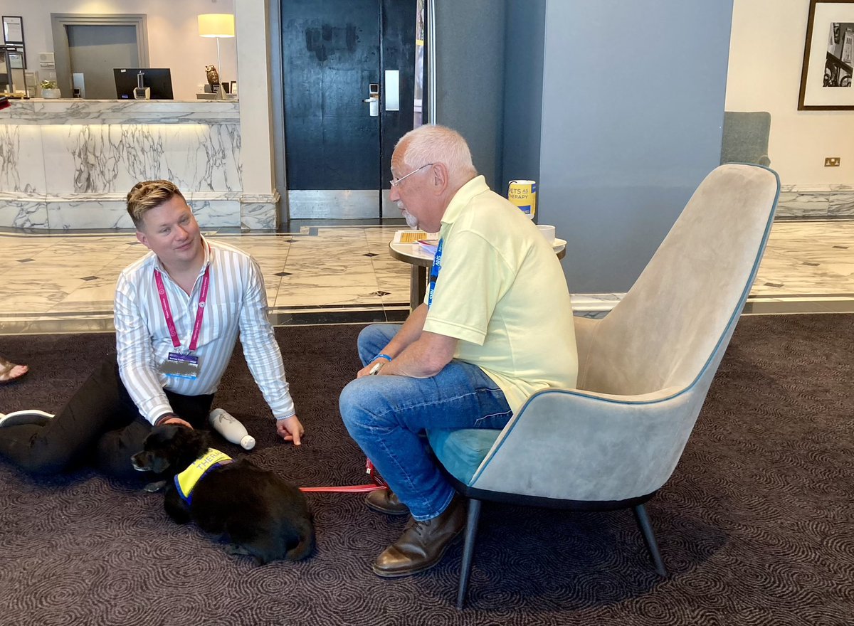 seachubbs's tweet photo. Great day supporting the @Assoc_Anaes at their annual trainee conference #TC2023 in Leeds yesterday, with 6 volunteers @PetsAsTherapyUK over the day.  Lots of great conversations about #AnimalAssistedIntervention in hospitals. https://t.co/9AXbO6q050