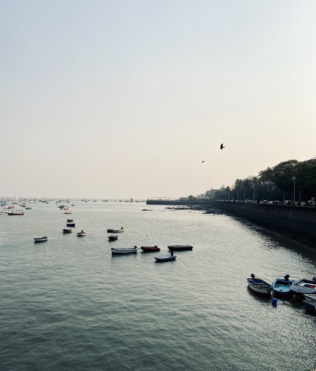 1harshitjaiswal's tweet photo. Serenity 
#shotoniphone #MumbaiRains #mumbai #photograghy https://t.co/ulxdONzH8l