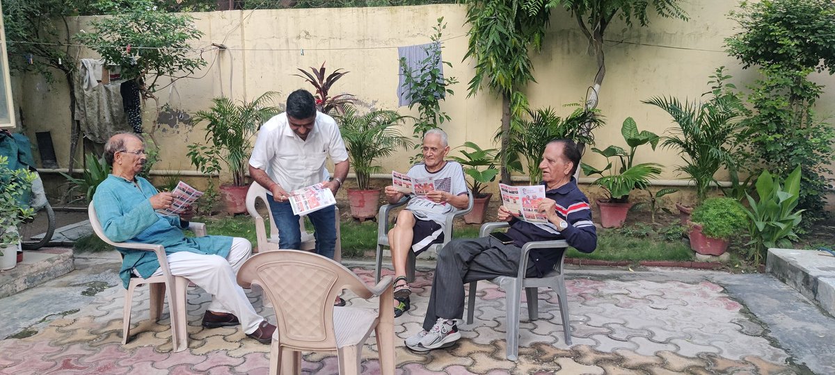 ManjeetBJP_'s tweet photo. @BJP4Delhi अध्यक्ष श्री @Virend_Sachdeva  जी का आह्वान #संपर्क_से_समर्थन घर घर जाकर @narendramodi सरकार की उपलब्धियां के पर्चे बांटे ओर चर्चा हुई @blsanthosh https://t.co/w4uGWKKyBT