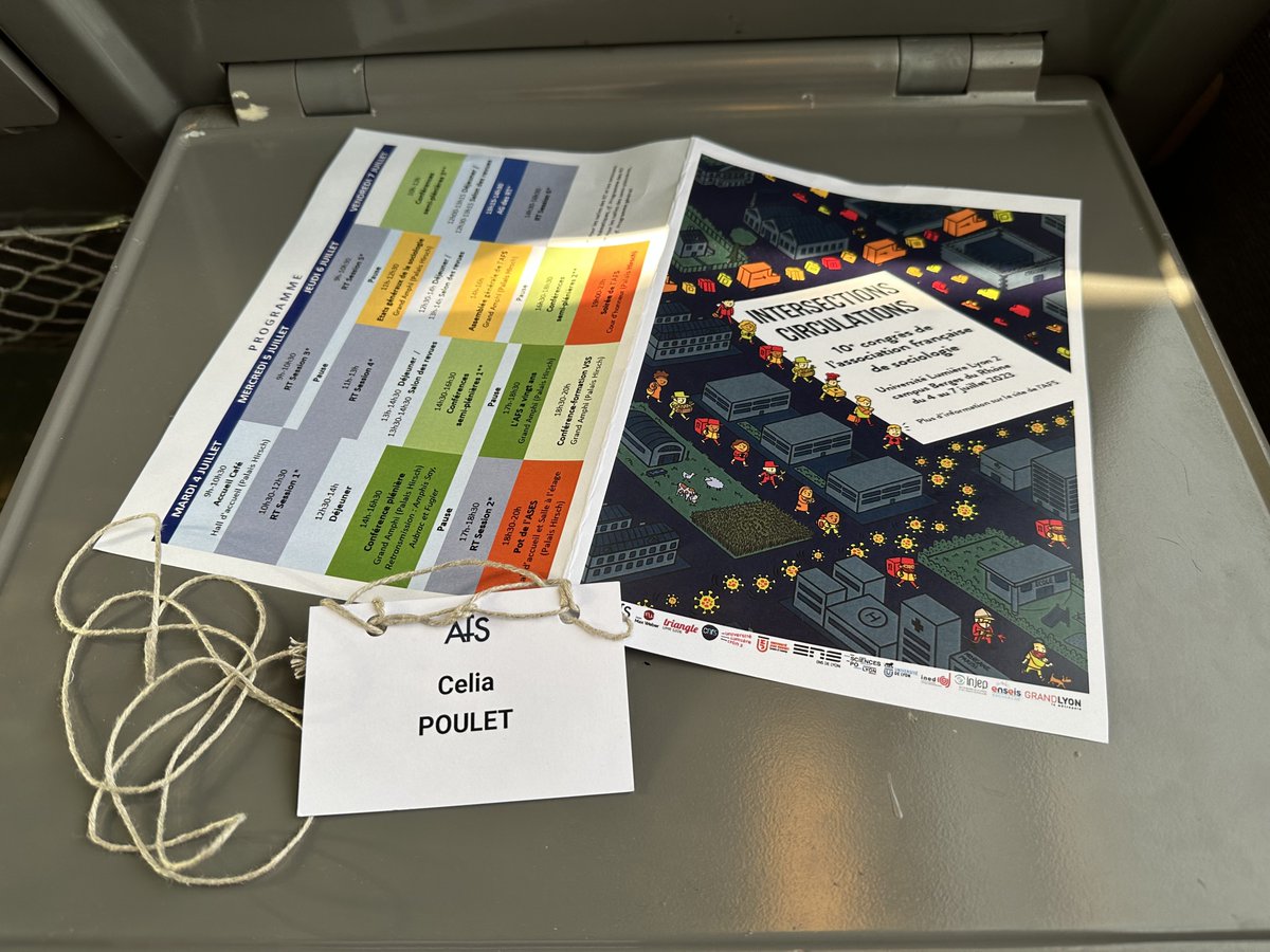 Célia Poulet (@poulet_celia) on Twitter photo 🏫Merci <a href="/afs_socio/">Association Française de Sociologie</a> c'était top! Avec cette comm le projet PPECPA est officiellement terminé (à part les 4 papiers en attente d'édition) et avec lui la fin de ma vie de chercheur. Bye la #recherche (peut-être à une prochaine!), bonjour la vie d'#entrepreneur avec <a href="/GeckoSocialApp/">geckosocial</a>! 🏫Merci <a href="/afs_socio/">Association Française de Sociologie</a> c'était top! Avec cette comm le projet PPECPA est officiellement terminé (à part les 4 papiers en attente d'édition) et avec lui la fin de ma vie de chercheur. Bye la #recherche (peut-être à une prochaine!), bonjour la vie d'#entrepreneur avec <a href="/GeckoSocialApp/">geckosocial</a>!
