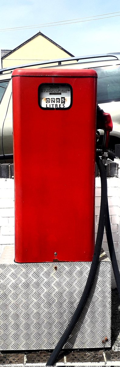 LZellas's tweet photo. Diesel
#SaturdayRed https://t.co/8PVjui62Nu