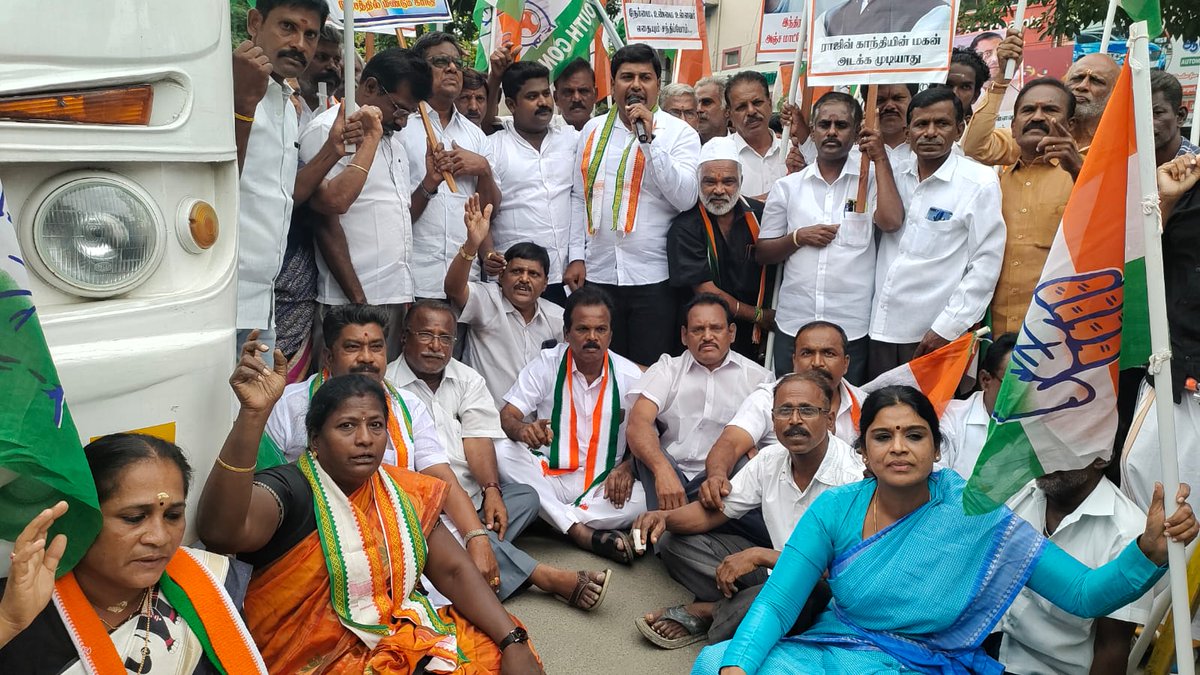 GayaCongress's tweet photo. My leader Shri @RahulGandhi Ji will always be people's leader no matter how much countless times bjp tries to put him down,but every time he will come back stronger.
Yesterday participated in agitation program  held in #Coimbatore.
#RahulGandhiNextPmOfIndia
#RahulGandhiHopeOfIndia