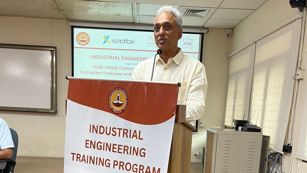 sidbiofficial's tweet photo. Shri S Ramann, CMD, SIDBI addressed the leather #entrepreneurs at the 2 day program on “INDUSTRIAL ENGINEERING TRAINING” organized under SIDBI #MSME #Cluster Intervention Program for Leather Footwear and Product Manufacturing Units by Department of Management Studies, IIT MADRAS. https://t.co/zmkTIKqm9B