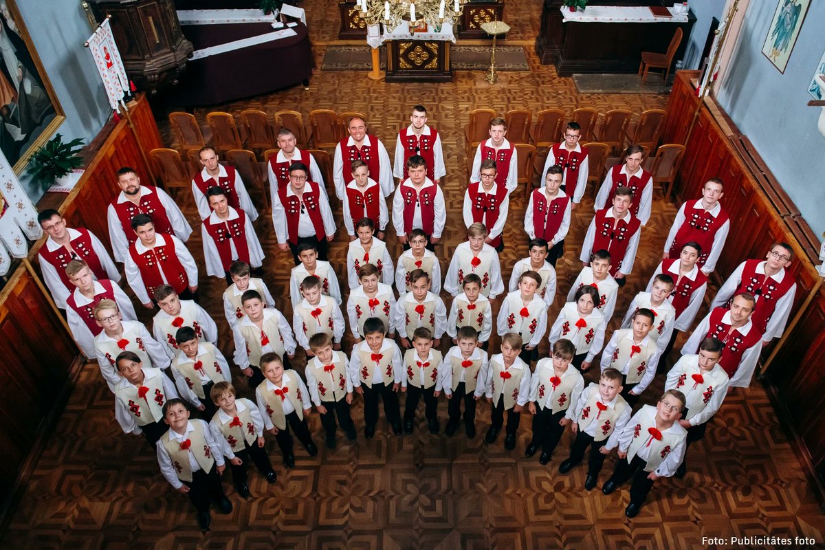 Rīgas Domā šodien plkst. 17.00 uzstāsies Ukrainas Nacionālais akadēmiskais vīru un zēnu koris "Dudaryk". Koris atskaņos ukraiņu tradicionālo mūziku, sakrālo mūziku no dažādiem gadsimtiem, un izskanēs arī oriģinālas kompozīcijas.

Biļetes uz koncertu vēl ir pieejamas.